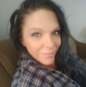 Meet your Posher, Michaela